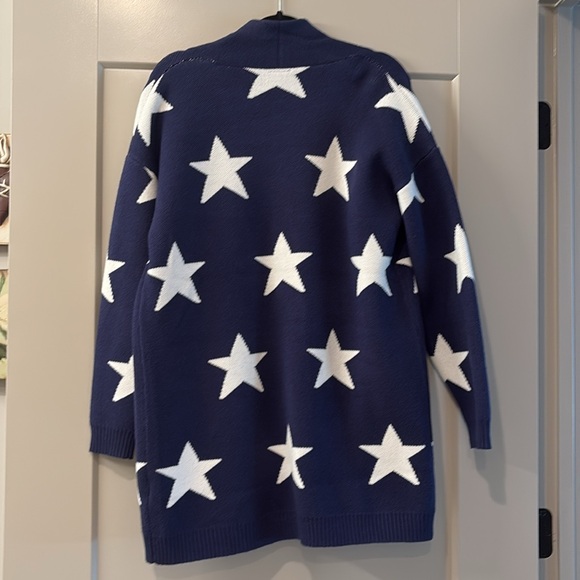 Fashion Concepts size S, sweater, two pockets . Viscose, nylon, poly. - Picture 2 of 2